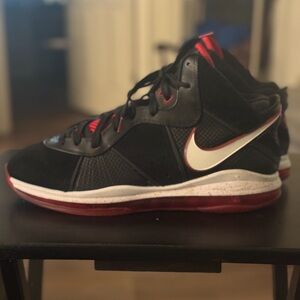 Nike LeBron 8